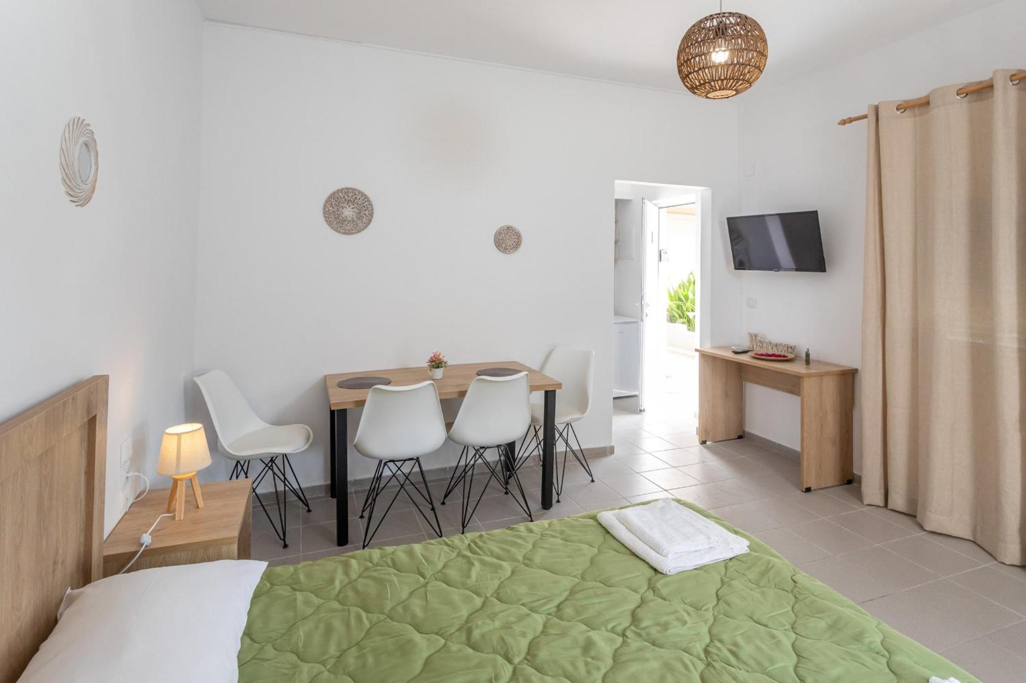 Dionysiasea 1 - Cozy Escape Steps From The Beach! Gazi Exterior foto